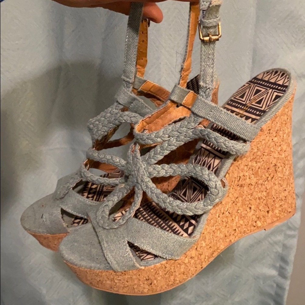 Heels lightly worn
